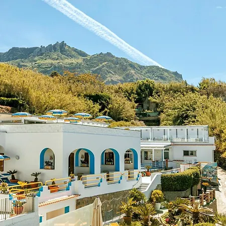 Hotel Cava Dell'isola 3*