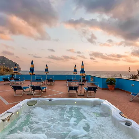 Hotel Cava Dell'isola 3*
