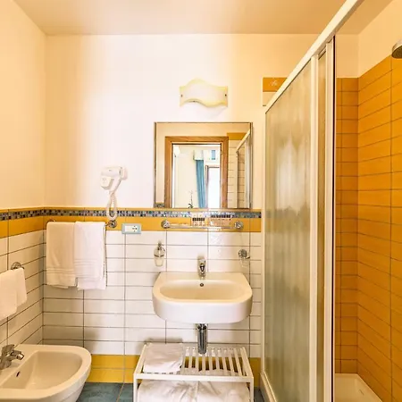 Hotel Cava Dell'isola
