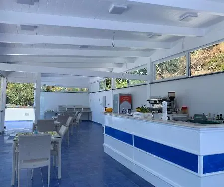 卡瓦戴利索拉酒店 3* Forio di Ischia