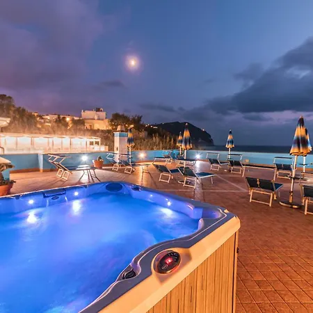 Cava Dell'isola 3* Форио