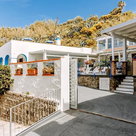 Cava Dell'isola Отель 3*