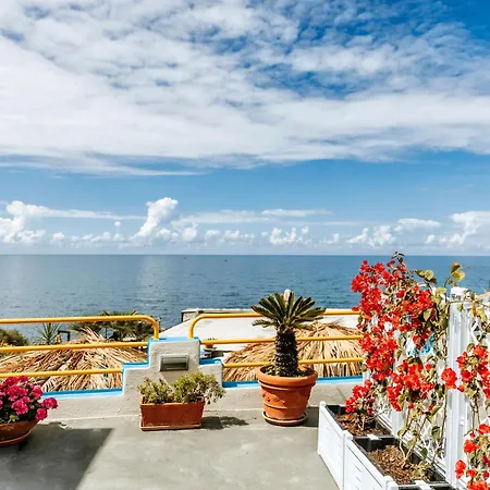 Hotel Cava Dell'isola 3*