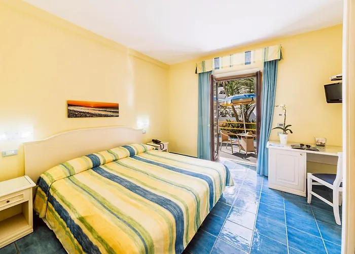 Szálloda Cava Dell'isola 3*